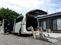 2012 Nissan Serena