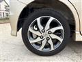 2011 Nissan ROOX