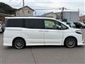 2017 Toyota Voxy