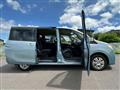 2013 Nissan Serena