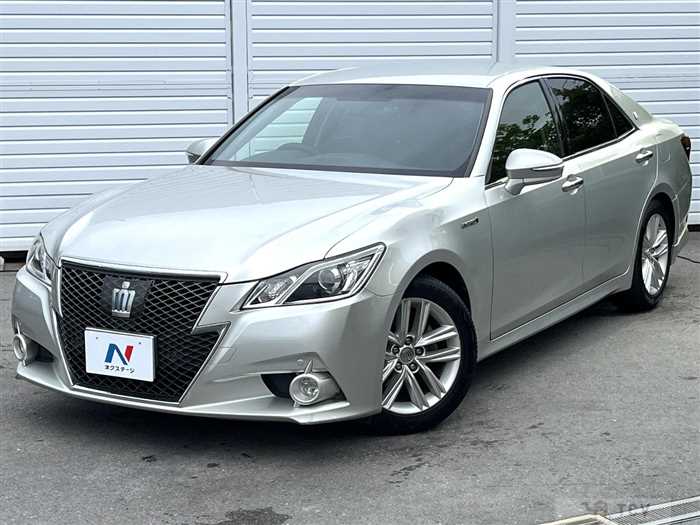 2013 Toyota Crown Hybrid