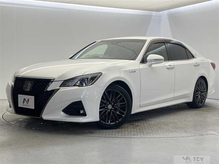 2018 Toyota Crown Hybrid