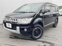 2016 Mitsubishi Delica D5