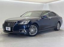 2016 Toyota Crown Hybrid