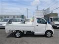 2017 Toyota Liteace Truck