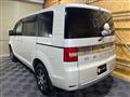 2015 Mitsubishi Delica D5