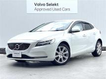2019 Volvo V40