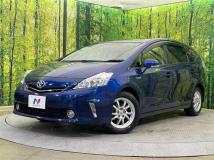 2013 Toyota PRIUS α