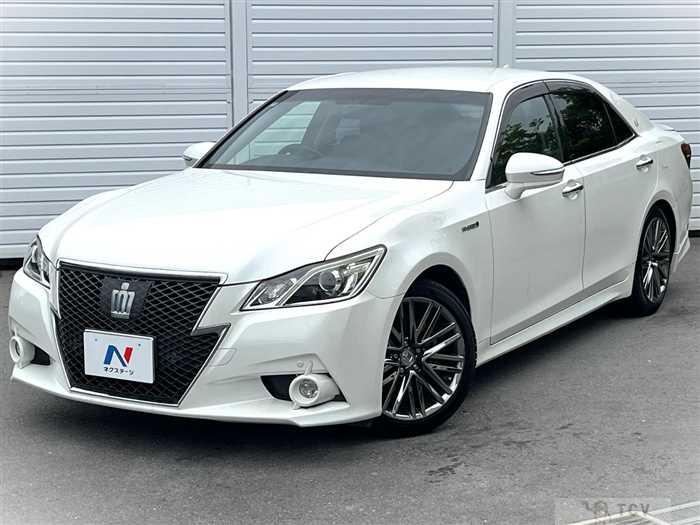 2014 Toyota Crown Hybrid