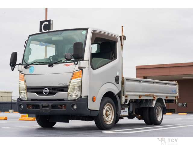 2012 Nissan Atlas