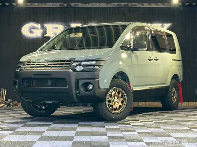 2011 Mitsubishi Delica D5