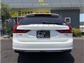 2017 Volvo V90