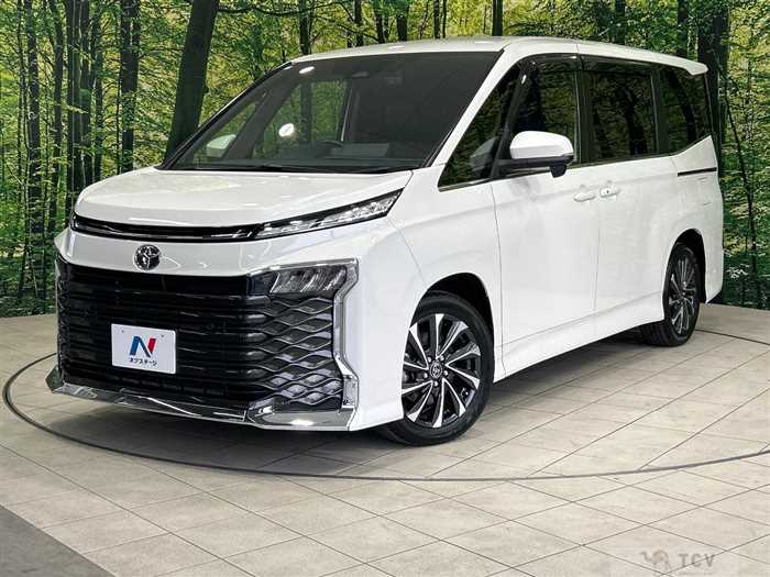 2022 Toyota Voxy