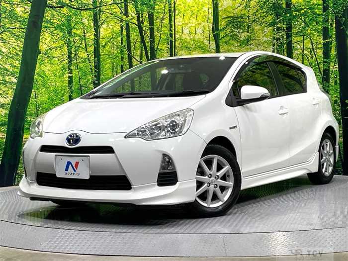 2013 Toyota AQUA