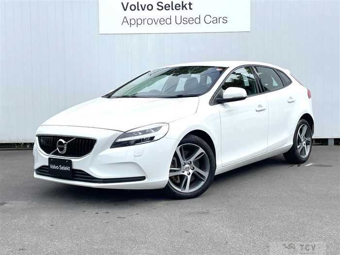 2018 Volvo V40