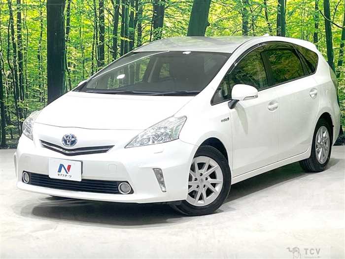 2013 Toyota PRIUS α