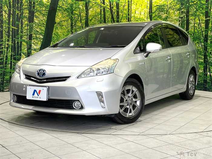 2013 Toyota PRIUS α