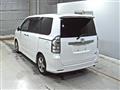 2010 Toyota Voxy