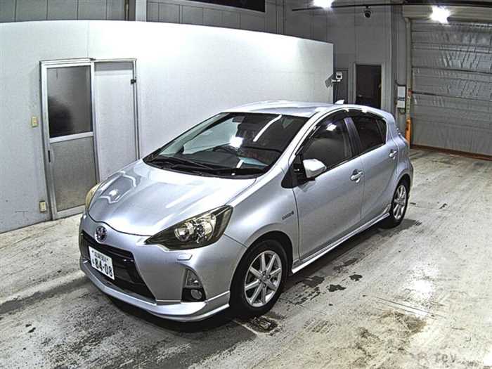 2013 Toyota AQUA