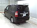 2010 Toyota Noah
