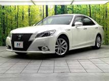 2013 Toyota Crown Hybrid