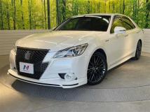 2014 Toyota Crown Hybrid