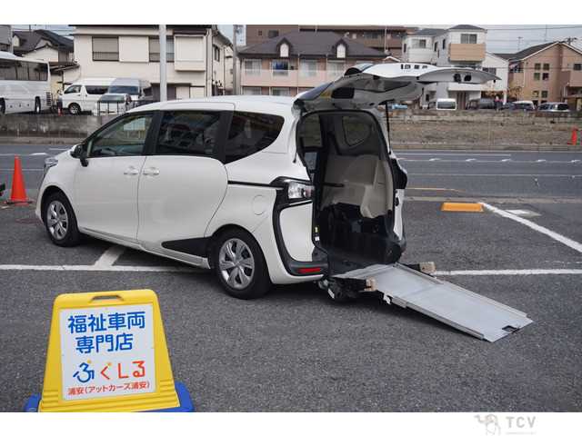 2019 Toyota Sienta