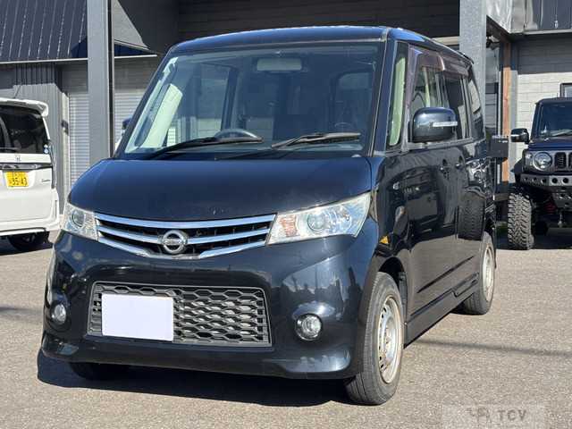 2011 Nissan ROOX