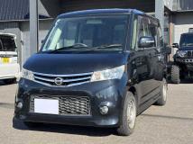 2011 Nissan ROOX