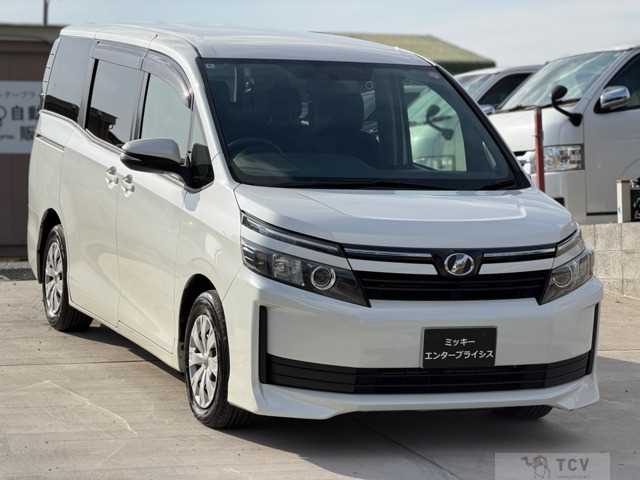 2016 Toyota Voxy