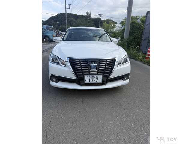 2013 Toyota Crown