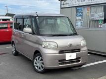 2011 Daihatsu Tanto