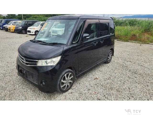 2011 Nissan ROOX