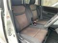 2011 Nissan ROOX