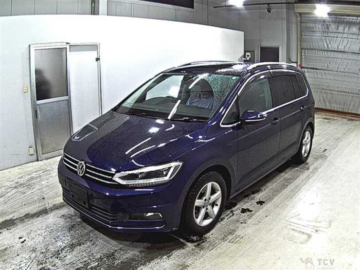 2019 Volkswagen Golf Touran