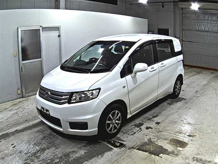 2013 Honda Freed Spike