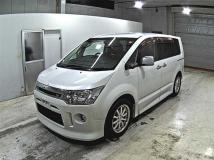 2011 Mitsubishi Delica D5