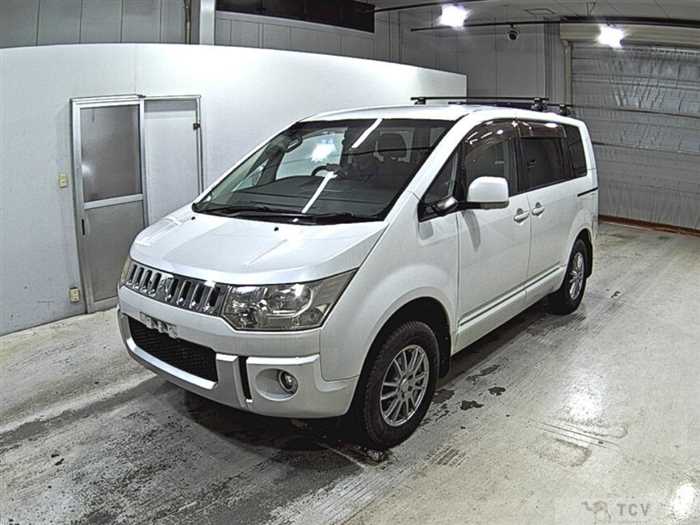 2012 Mitsubishi Delica D5