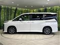 2022 Toyota Voxy