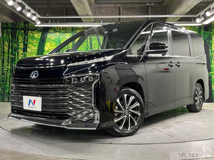 2022 Toyota Voxy