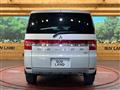 2018 Mitsubishi Delica D5