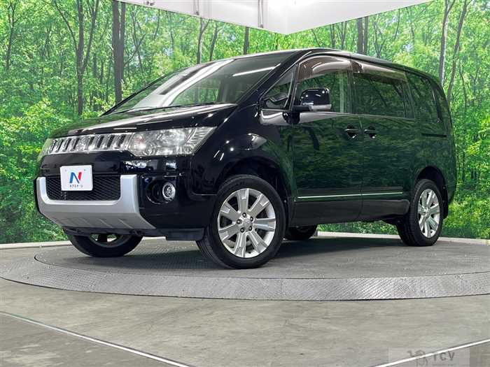 2011 Mitsubishi Delica D5