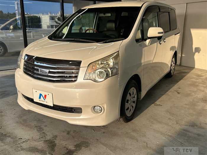 2011 Toyota Noah