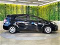 2016 Toyota PRIUS α