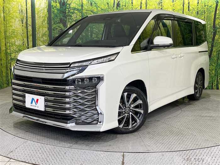 2023 Toyota Voxy