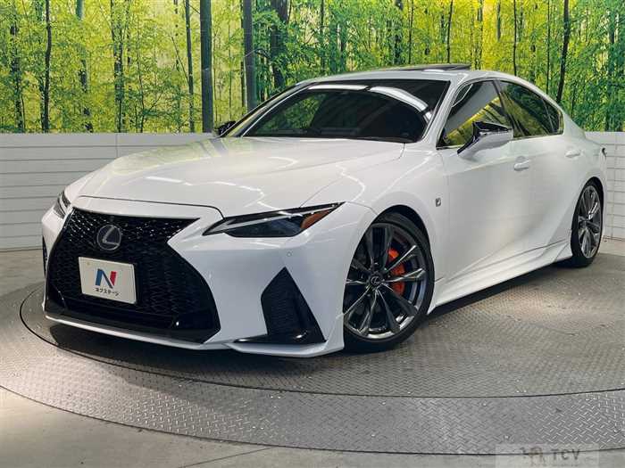 2020 Lexus IS