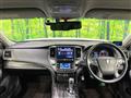 2013 Toyota Crown Hybrid