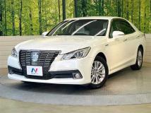 2015 Toyota Crown Hybrid