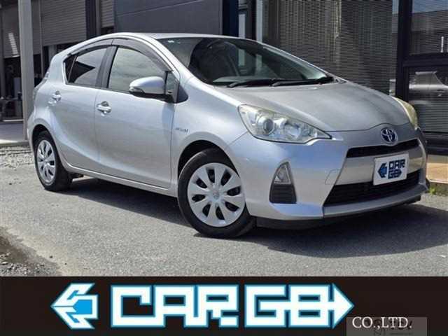 2013 Toyota AQUA
