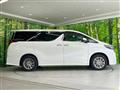 2022 Toyota Alphard Hybrid